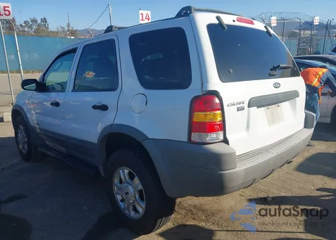 2002 Ford Escape Xlt from USA, damaged, VIN 1FMYU03102KB65481